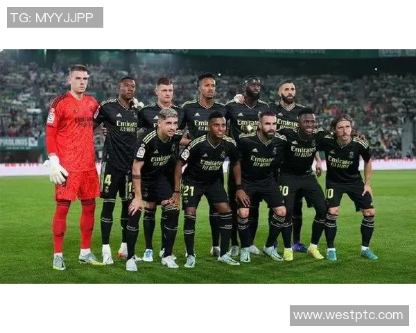 上海足球队以89分领跑大师赛积分榜展现强大实力 上海足球队以89分领跑大师赛积分榜展现强大实力