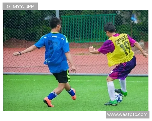 昆阳足球崛起之路探索地方足球文化与青少年发展新机遇 昆阳足球崛起之路探索地方足球文化与青少年发展新机遇