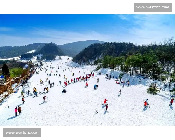 滑雪新星崛起引领冬季运动潮流精彩表现备受瞩目 滑雪新星崛起引领冬季运动潮流精彩表现备受瞩目